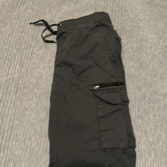 Old Navy Boys Cargo Tech Jogger size XL (14-16) - Picture 2 of 3